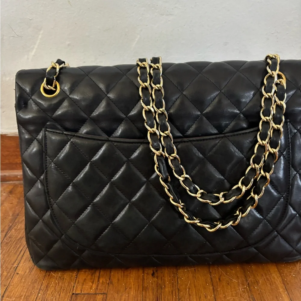 Chanel lamb skin large shoulder bag - Picture 2 of 6